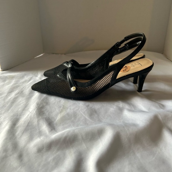 Nicole Miller New York Black Mesh Slingback Kitten Heels Size 7.5 - Picture 3 of 7